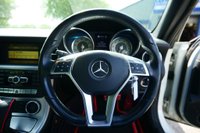 USED 2011 61 MERCEDES-BENZ SLK 1.8 SLK200 BlueEfficiency Edition 125 Convertible 2dr Petrol G-Tronic+ Euro 5 (s/s) (184 ps) CALCITE WHITE PAINTWORK + SAT NAV + DAB RADIO + BLUETOOTH