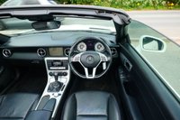 USED 2011 61 MERCEDES-BENZ SLK 1.8 SLK200 BlueEfficiency Edition 125 Convertible 2dr Petrol G-Tronic+ Euro 5 (s/s) (184 ps) CALCITE WHITE PAINTWORK + SAT NAV + DAB RADIO + BLUETOOTH