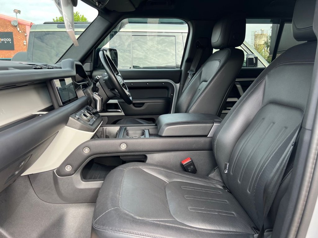 USED 2021 21 LAND ROVER DEFENDER 3.0 D300 MHEV X-Dynamic HSE SUV 5dr Diesel Auto 4WD Euro 6 (s/s) (300 ps) BRAND NEW 22" WHEELS & TYRES!