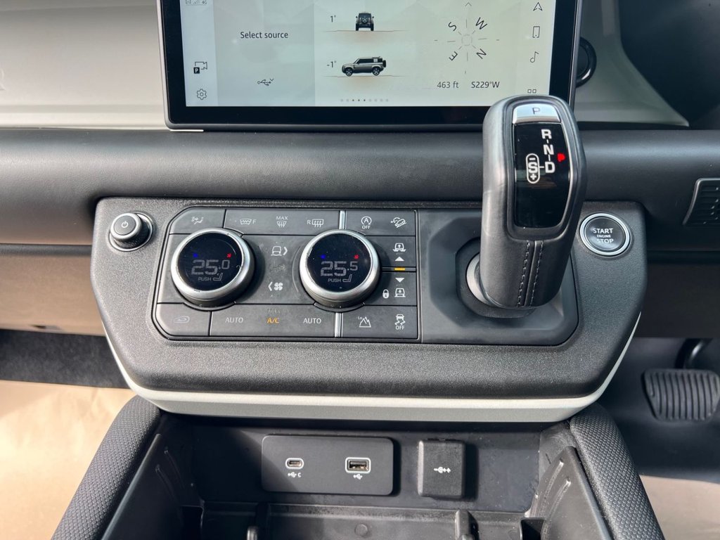 USED 2021 21 LAND ROVER DEFENDER 3.0 D300 MHEV X-Dynamic HSE SUV 5dr Diesel Auto 4WD Euro 6 (s/s) (300 ps) BRAND NEW 22" WHEELS & TYRES!