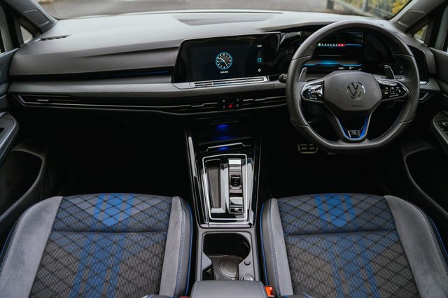 View our VOLKSWAGEN GOLF
