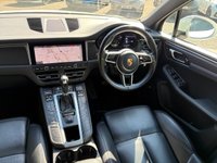 USED 2020 70 PORSCHE MACAN 2.0T SUV 5dr Petrol PDK 4WD Euro 6 (s/s) (245 ps) SATELLITE NAVIGATION/DAB RADIO