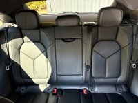 USED 2020 70 PORSCHE MACAN 2.0T SUV 5dr Petrol PDK 4WD Euro 6 (s/s) (245 ps) SATELLITE NAVIGATION/DAB RADIO
