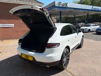 USED 2020 70 PORSCHE MACAN 2.0T SUV 5dr Petrol PDK 4WD Euro 6 (s/s) (245 ps) SATELLITE NAVIGATION/DAB RADIO