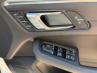 USED 2020 70 PORSCHE MACAN 2.0T SUV 5dr Petrol PDK 4WD Euro 6 (s/s) (245 ps) SATELLITE NAVIGATION/DAB RADIO