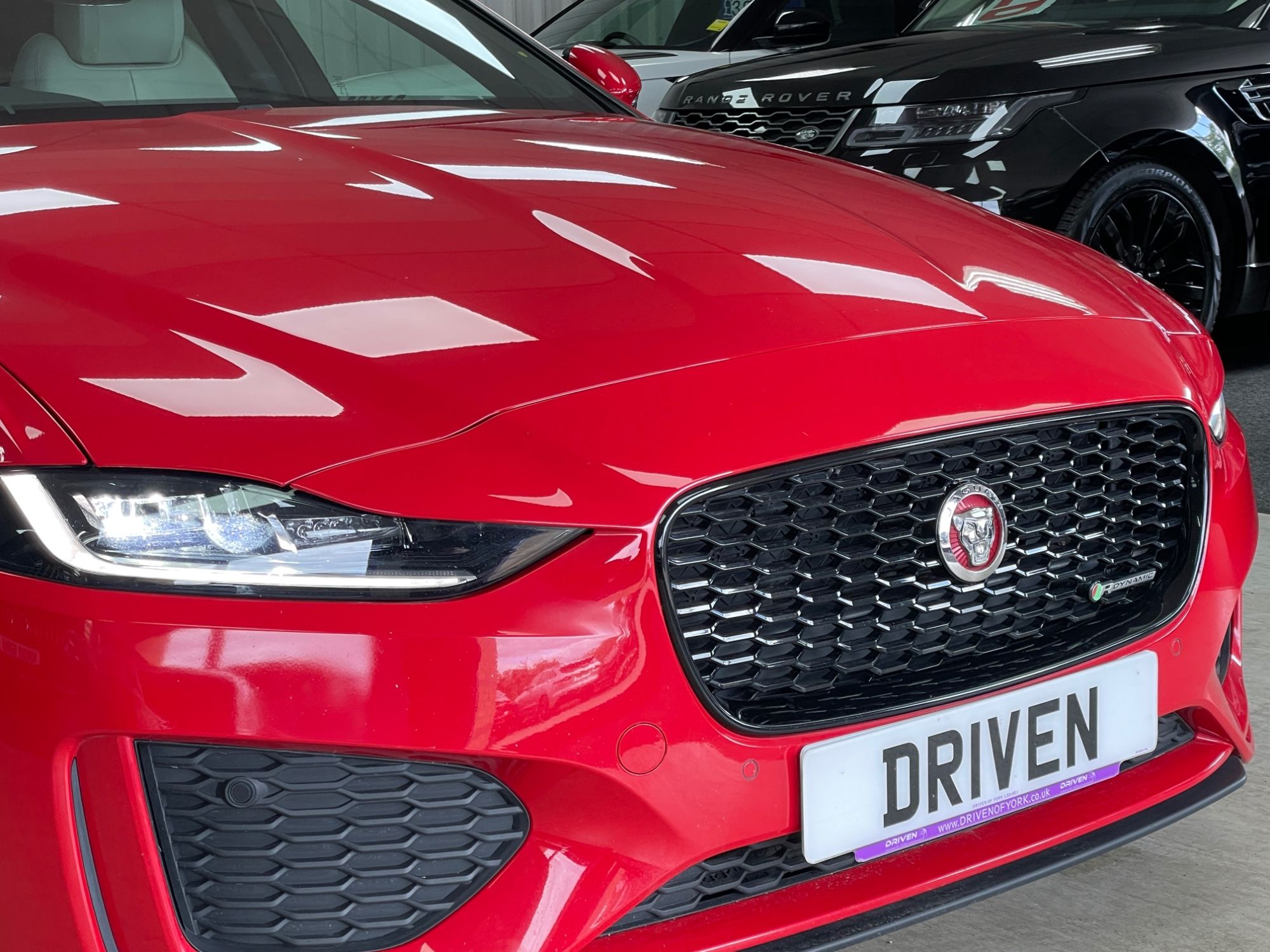 USED 2020 70 JAGUAR XE 2.0 D180 R-Dynamic S Saloon 4dr Diesel Auto Euro 6 (s/s) (180 ps) 