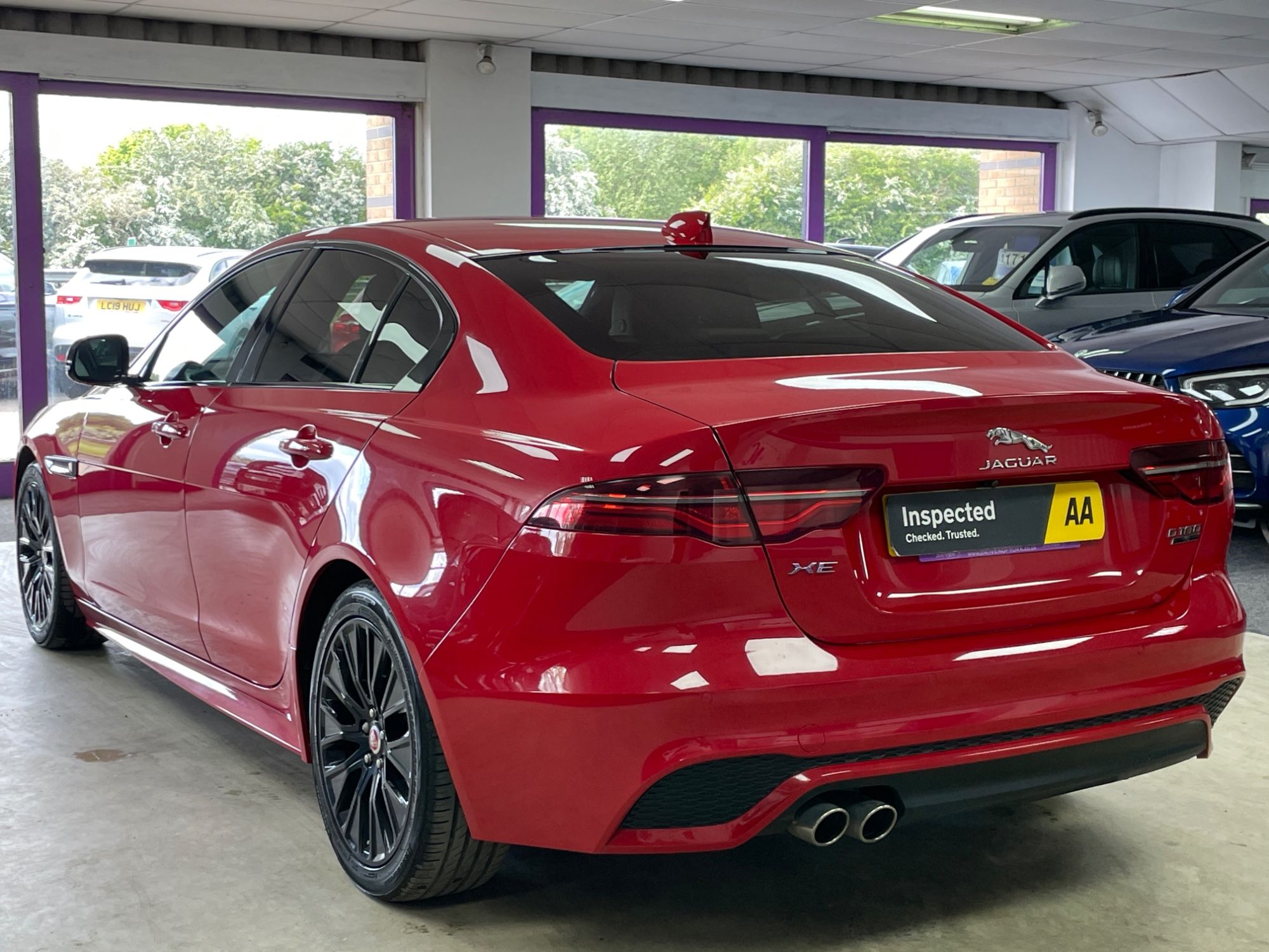 USED 2020 70 JAGUAR XE 2.0 D180 R-Dynamic S Saloon 4dr Diesel Auto Euro 6 (s/s) (180 ps) 
