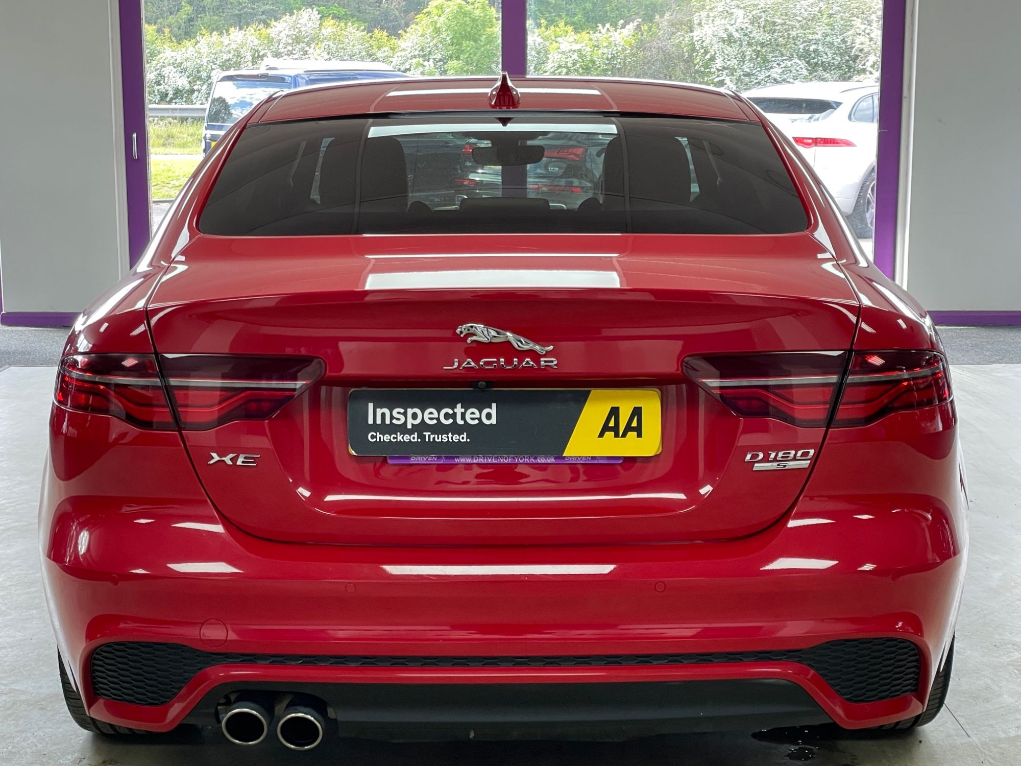 USED 2020 70 JAGUAR XE 2.0 D180 R-Dynamic S Saloon 4dr Diesel Auto Euro 6 (s/s) (180 ps) 