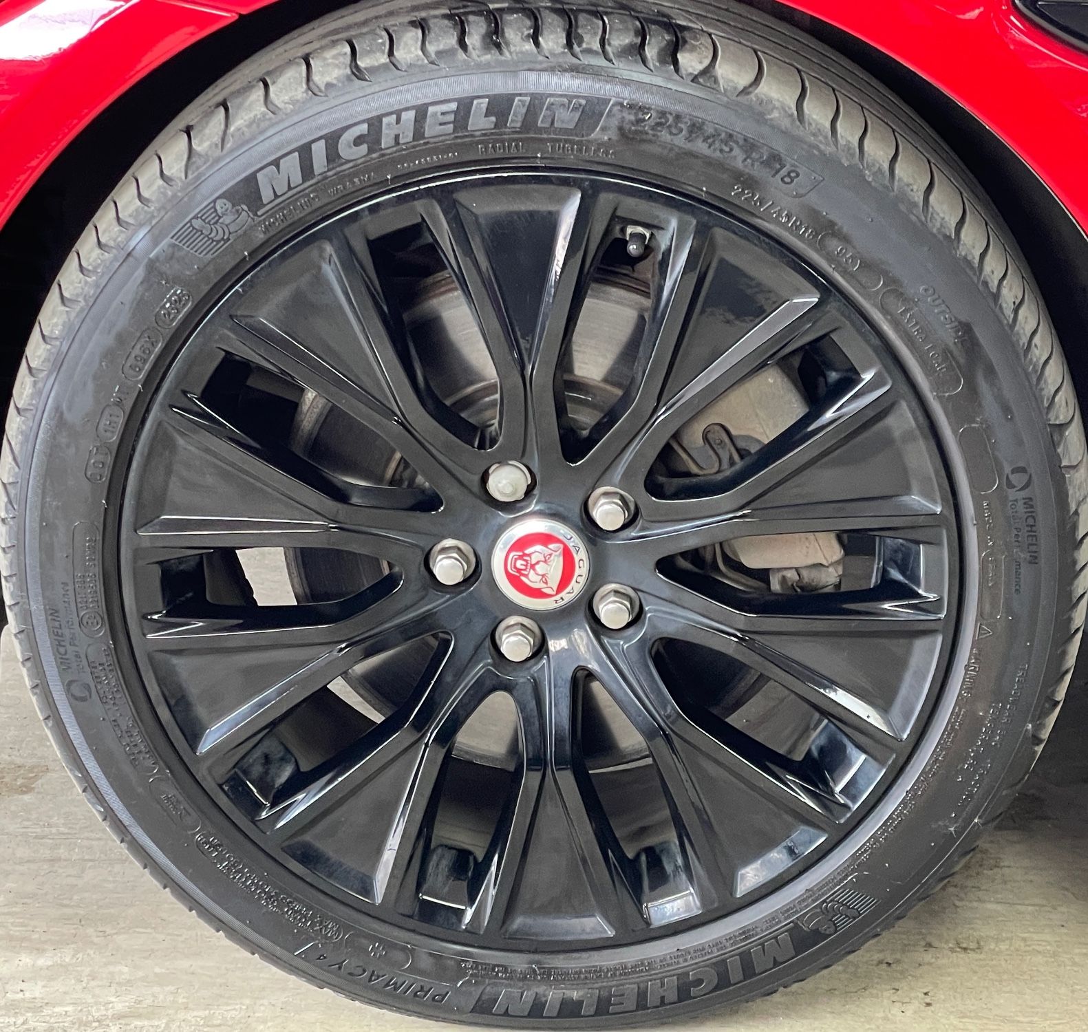 USED 2020 70 JAGUAR XE 2.0 D180 R-Dynamic S Saloon 4dr Diesel Auto Euro 6 (s/s) (180 ps) 