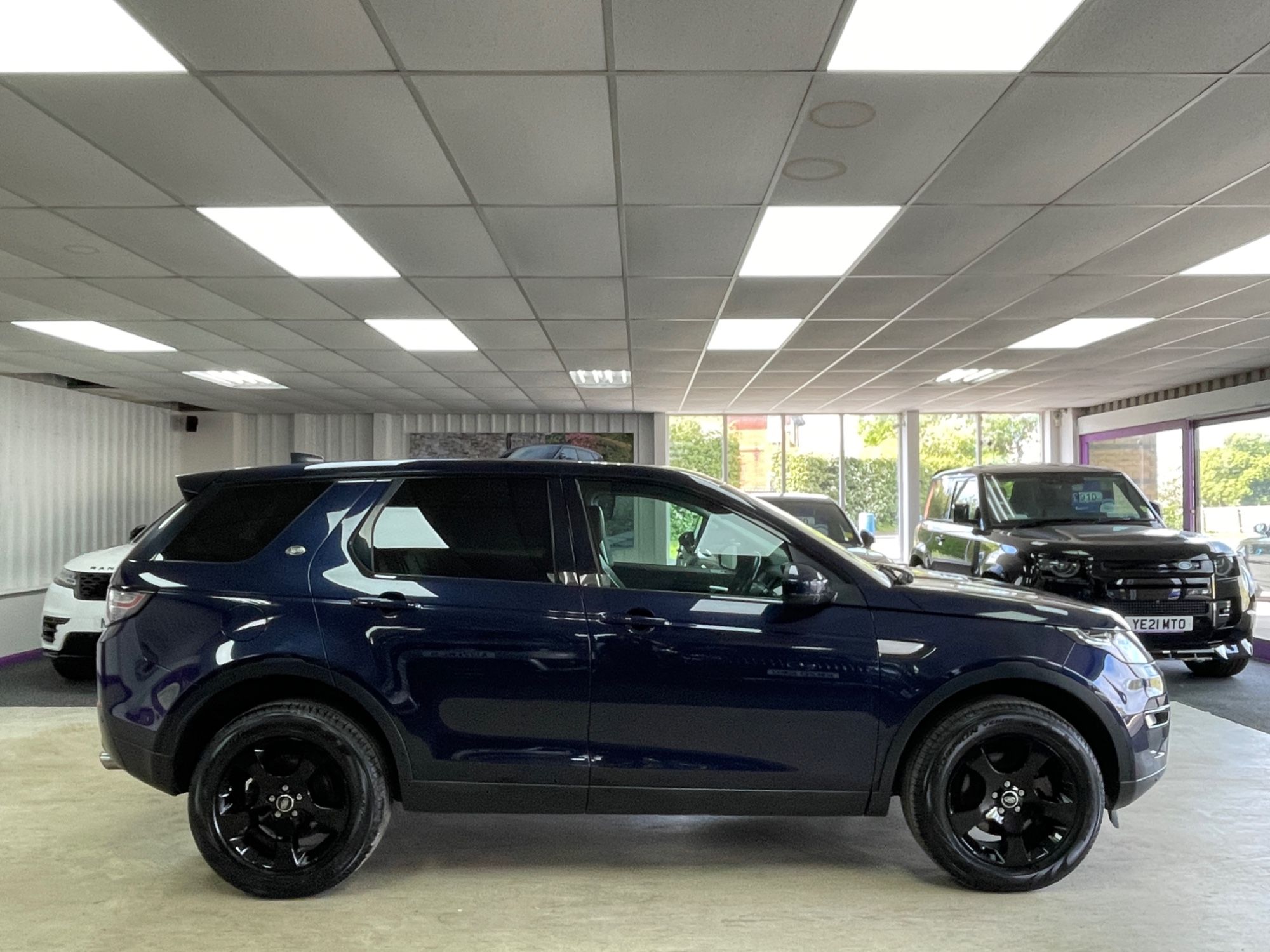 USED 2019 19 LAND ROVER DISCOVERY SPORT 2.0 eD4 HSE SUV 5dr Diesel Manual Euro 6 (s/s) (5 Seat) (150 ps) 
