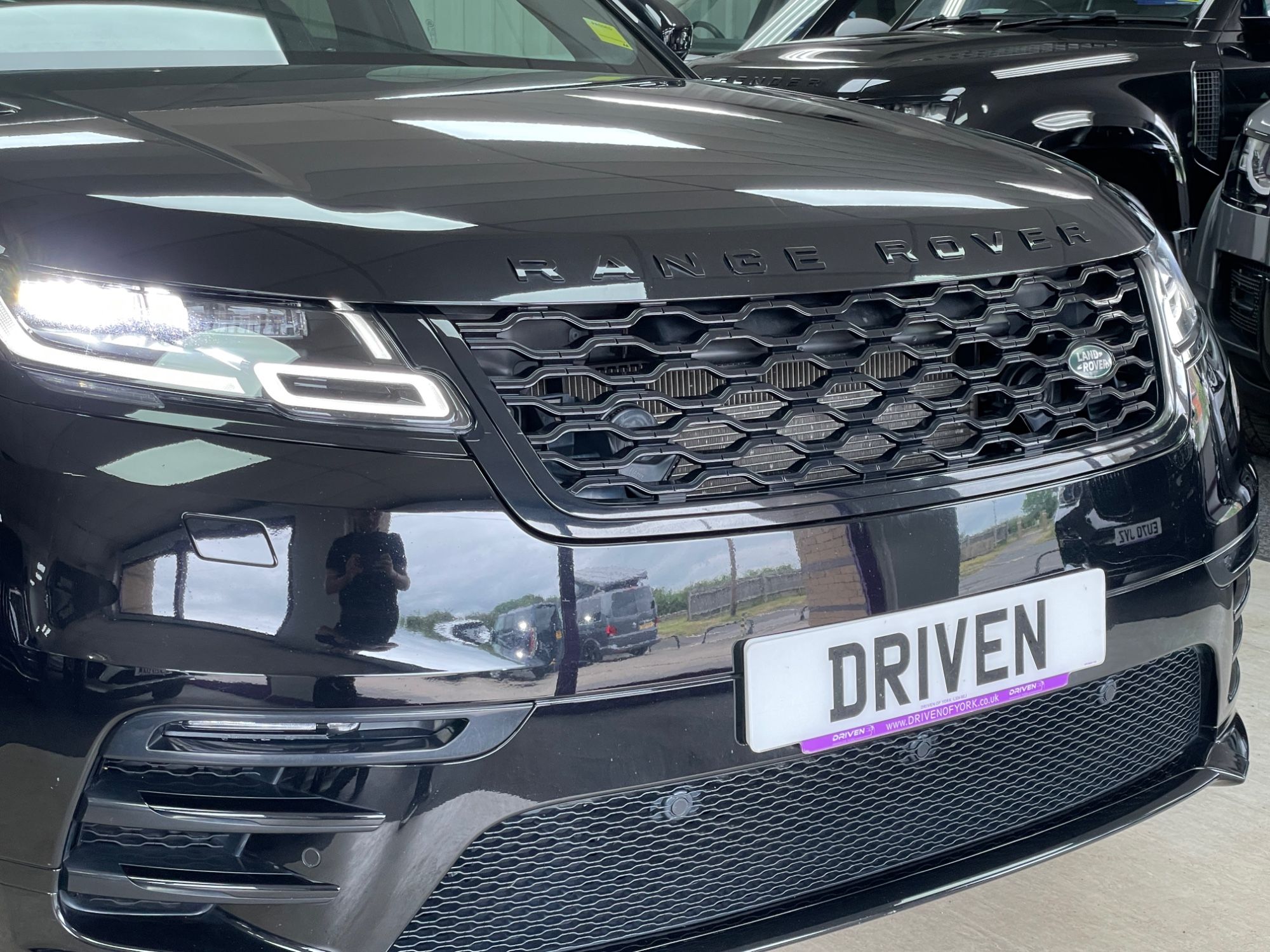 USED 2019 19 LAND ROVER RANGE ROVER VELAR 2.0 P250 R-Dynamic SE SUV 5dr Petrol Auto 4WD Euro 6 (s/s) (250 ps) 
