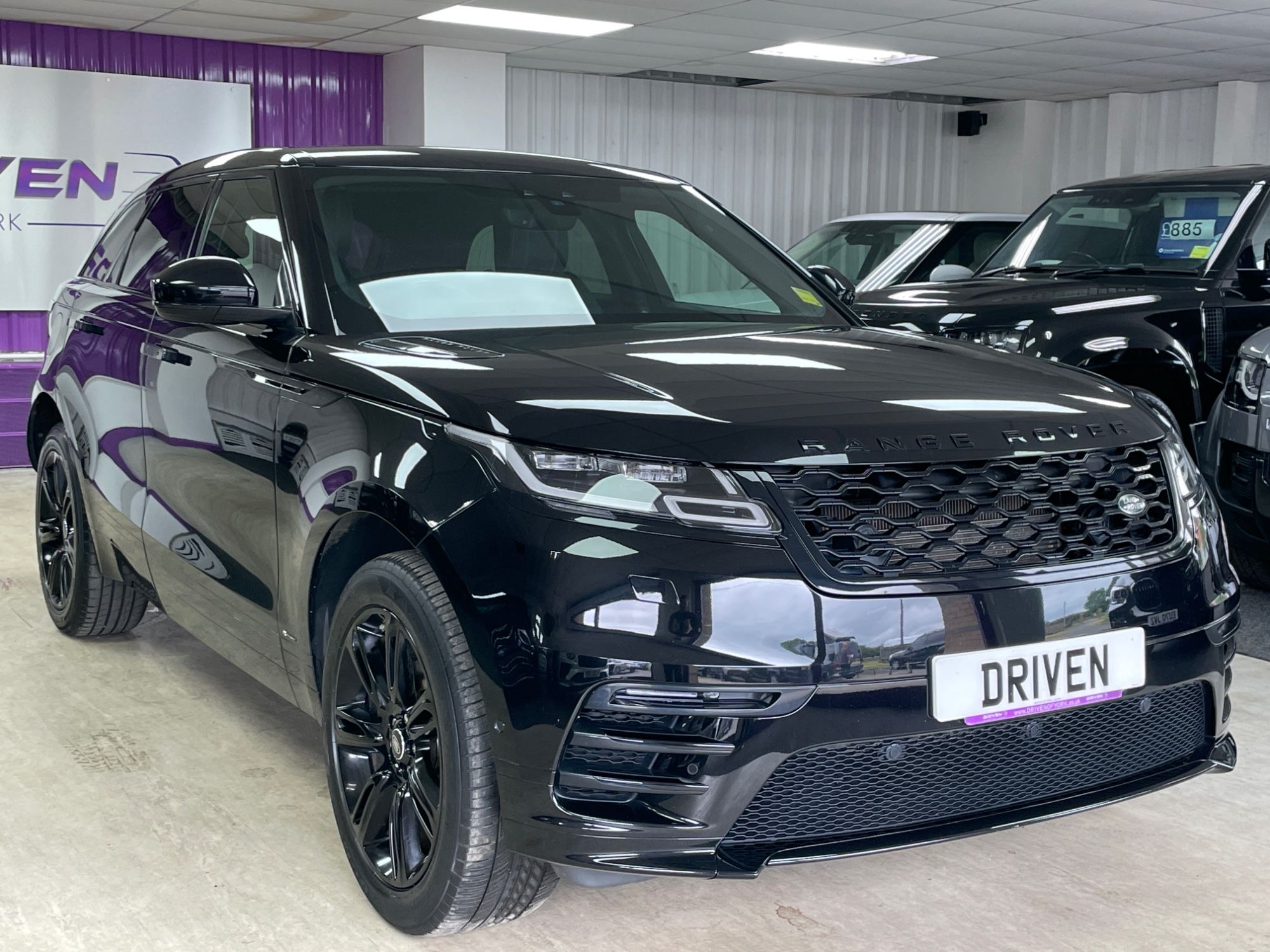 USED 2019 19 LAND ROVER RANGE ROVER VELAR 2.0 P250 R-Dynamic SE SUV 5dr Petrol Auto 4WD Euro 6 (s/s) (250 ps) 