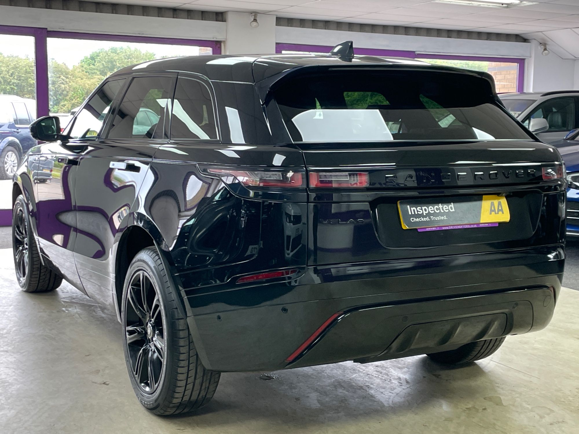 USED 2019 19 LAND ROVER RANGE ROVER VELAR 2.0 P250 R-Dynamic SE SUV 5dr Petrol Auto 4WD Euro 6 (s/s) (250 ps) 