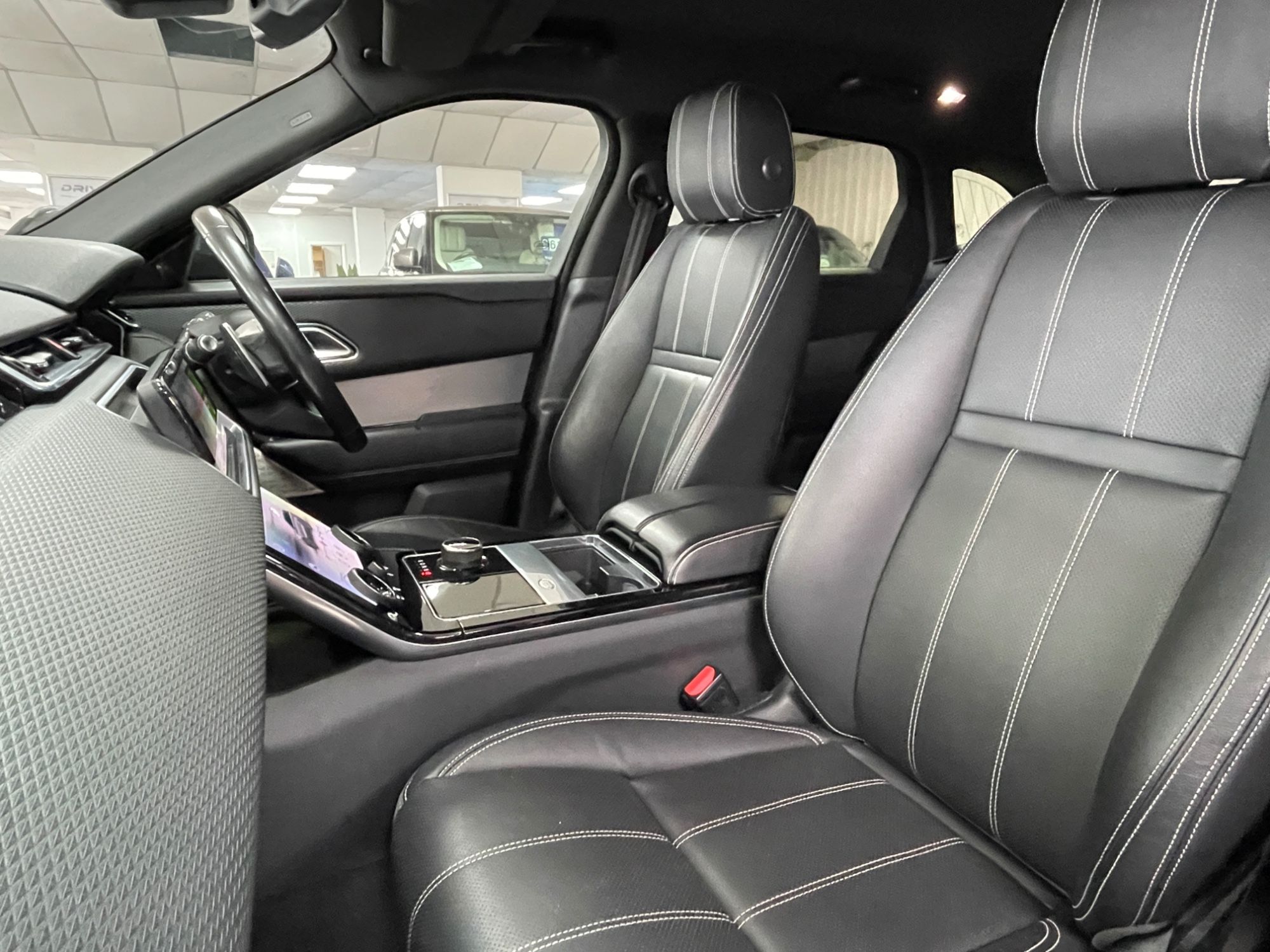 USED 2019 19 LAND ROVER RANGE ROVER VELAR 2.0 P250 R-Dynamic SE SUV 5dr Petrol Auto 4WD Euro 6 (s/s) (250 ps) 
