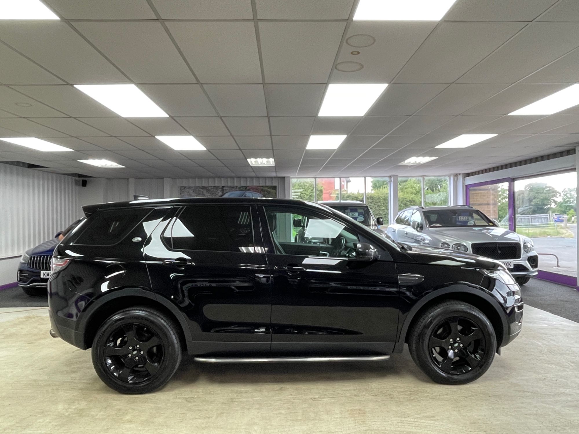 USED 2018 68 LAND ROVER DISCOVERY SPORT 2.0 eD4 HSE SUV 5dr Diesel Manual Euro 6 (s/s) (5 Seat) (150 ps) 