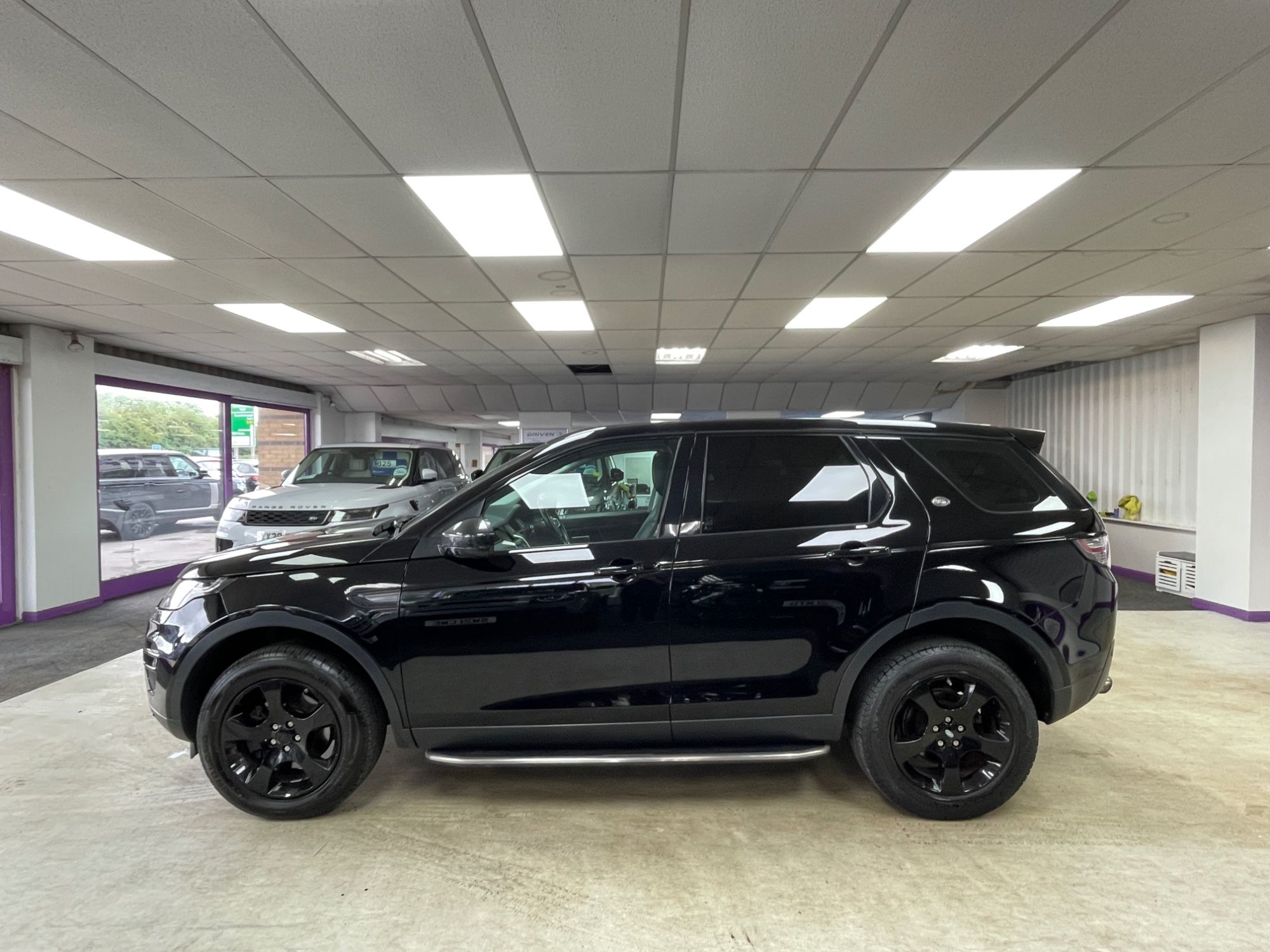 USED 2018 68 LAND ROVER DISCOVERY SPORT 2.0 eD4 HSE SUV 5dr Diesel Manual Euro 6 (s/s) (5 Seat) (150 ps) 