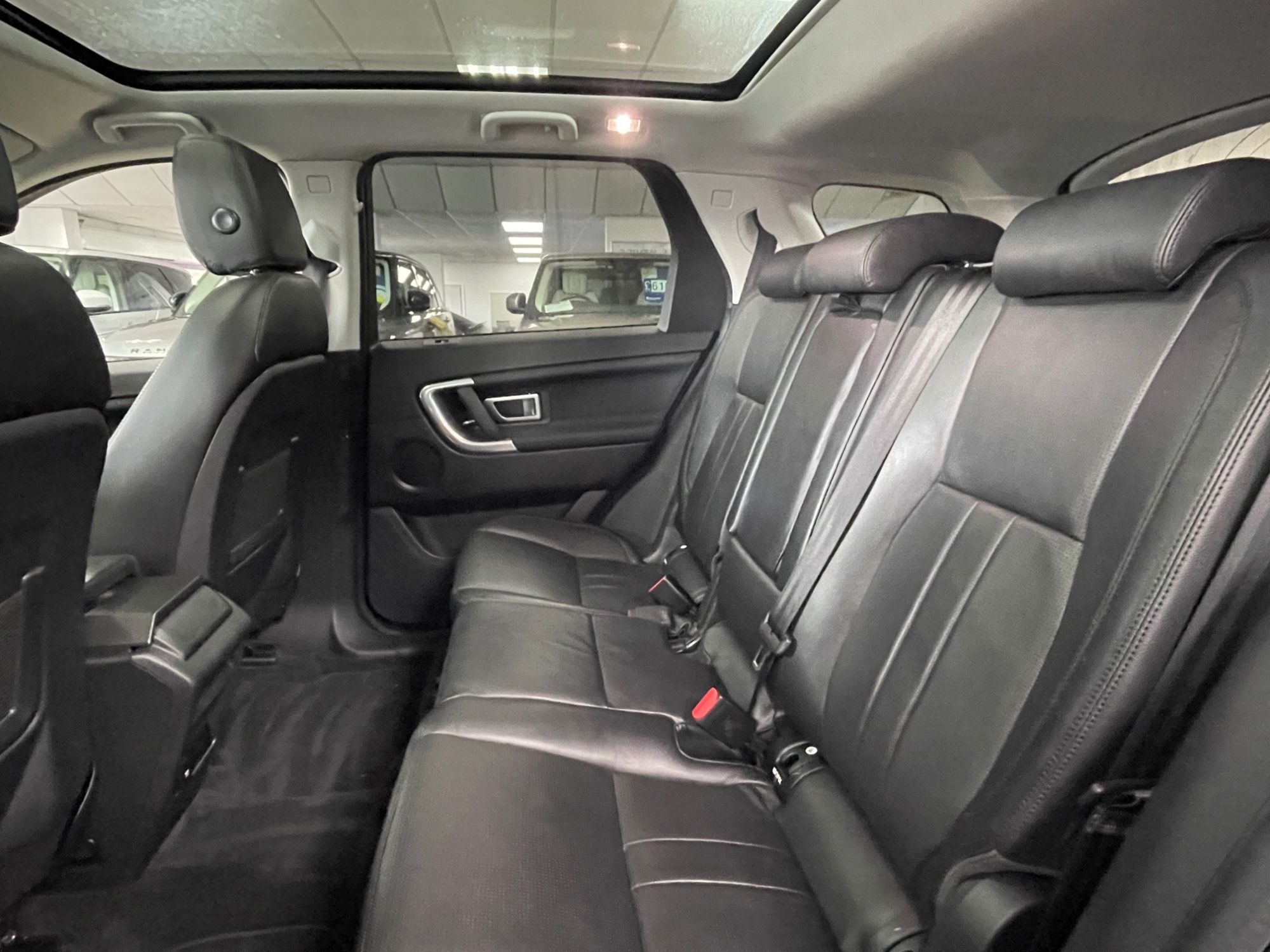 USED 2018 68 LAND ROVER DISCOVERY SPORT 2.0 eD4 HSE SUV 5dr Diesel Manual Euro 6 (s/s) (5 Seat) (150 ps) 
