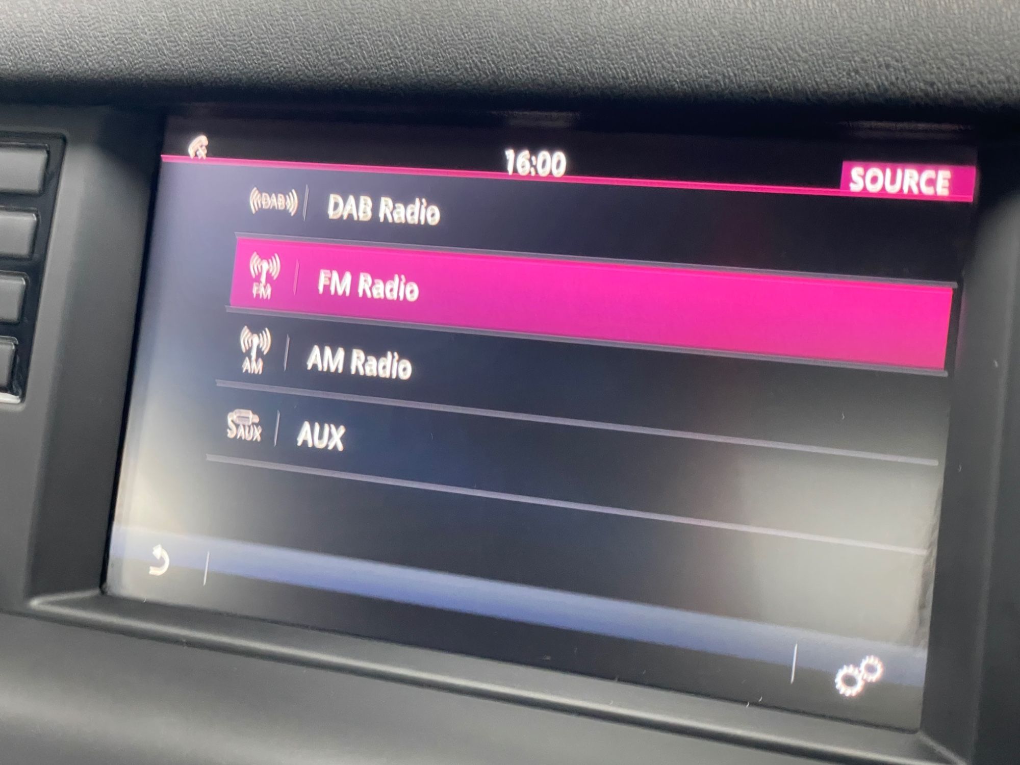 USED 2018 68 LAND ROVER DISCOVERY SPORT 2.0 eD4 HSE SUV 5dr Diesel Manual Euro 6 (s/s) (5 Seat) (150 ps) 