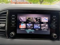 USED 2019 19 SKODA KAROQ 2.0 TDI SE SUV 5dr Diesel DSG 4WD Euro 6 (s/s) (150 ps) 2 OWNERS F.S.H SMART LINK