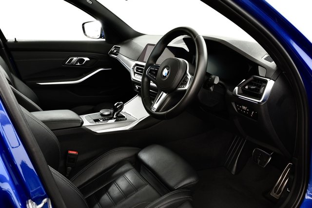 USED 2021 21 BMW 3 SERIES 2.0 318d MHT M Sport Saloon 4dr Diesel Hybrid Auto Euro 6 (s/s) (150 ps) &pound;7k Extras | MPro/Aero/20"s +