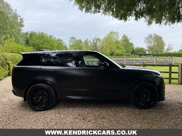 View our LAND ROVER RANGE ROVER SPORT