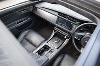 USED 2016 66 JAGUAR XF 3.0 V6 S Saloon 4dr Petrol Auto Euro 6 (s/s) (380 ps) PAN ROOF / COOLED SEATS / HUD