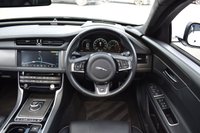 USED 2016 66 JAGUAR XF 3.0 V6 S Saloon 4dr Petrol Auto Euro 6 (s/s) (380 ps) PAN ROOF / COOLED SEATS / HUD