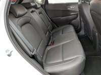 USED 2020 20 HYUNDAI KONA 64kWh Premium SE SUV 5dr Electric Auto (7kW Charger) (204 ps) 17 INCH ALLOY WHEELS,  PARKING SENSORS - REAR CAMERA , HEAD-UP DISPLAY , HEATED SEATS , APPLE CARPLAY - ANDROID AUTO , FULL SERVICE HISTORY