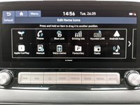 USED 2020 20 HYUNDAI KONA 64kWh Premium SE SUV 5dr Electric Auto (7kW Charger) (204 ps) 17 INCH ALLOY WHEELS,  PARKING SENSORS - REAR CAMERA , HEAD-UP DISPLAY , HEATED SEATS , APPLE CARPLAY - ANDROID AUTO , FULL SERVICE HISTORY