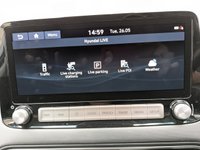 USED 2020 20 HYUNDAI KONA 64kWh Premium SE SUV 5dr Electric Auto (7kW Charger) (204 ps) 17 INCH ALLOY WHEELS,  PARKING SENSORS - REAR CAMERA , HEAD-UP DISPLAY , HEATED SEATS , APPLE CARPLAY - ANDROID AUTO , FULL SERVICE HISTORY