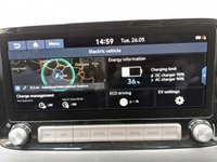 USED 2020 20 HYUNDAI KONA 64kWh Premium SE SUV 5dr Electric Auto (7kW Charger) (204 ps) 17 INCH ALLOY WHEELS,  PARKING SENSORS - REAR CAMERA , HEAD-UP DISPLAY , HEATED SEATS , APPLE CARPLAY - ANDROID AUTO , FULL SERVICE HISTORY