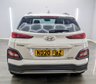 USED 2020 20 HYUNDAI KONA 64kWh Premium SE SUV 5dr Electric Auto (7kW Charger) (204 ps) 17 INCH ALLOY WHEELS,  PARKING SENSORS - REAR CAMERA , HEAD-UP DISPLAY , HEATED SEATS , APPLE CARPLAY - ANDROID AUTO , FULL SERVICE HISTORY