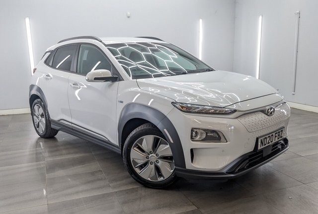 View our Hyundai Kona 64kWh Premium SE SUV 5dr Electric Auto (7kW Charger) (204 ps)