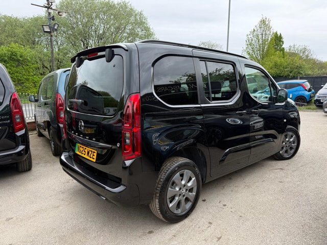 View our VAUXHALL Combo Life Electric