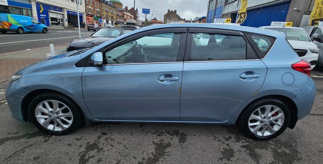View our TOYOTA AURIS