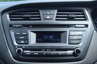 USED 2017 17 HYUNDAI I20 1.2 Blue Drive SE Hatchback 5dr Petrol Manual Euro 6 (s/s) (84 ps) FSH | ONLY INSURANCE GROUP 5 | &pound;35 ROAD TAX
