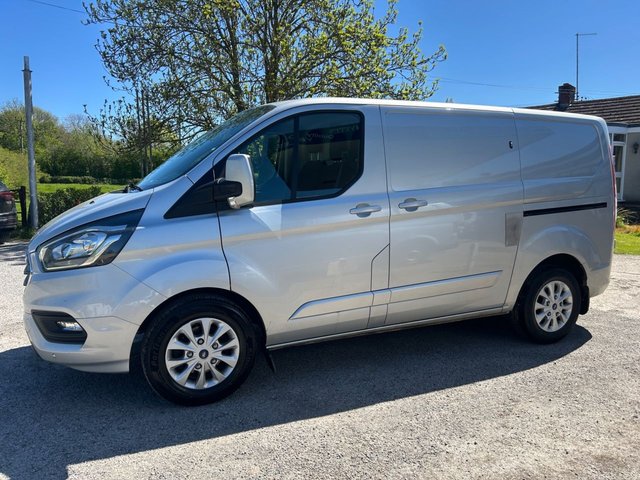 FORD TRANSIT CUSTOM at Hyetts Garage
