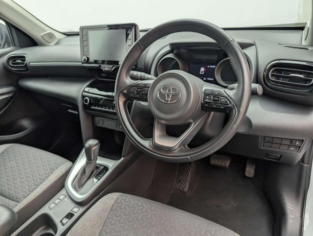 USED 2023 73 TOYOTA YARIS CROSS 1.5 Yaris Cross Icon HEV Auto 5dr CLICK+COLLECT / HOME DELIVERY