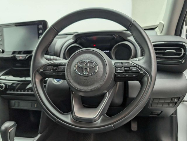 USED 2023 73 TOYOTA YARIS CROSS 1.5 Yaris Cross Icon HEV Auto 5dr CLICK+COLLECT / HOME DELIVERY