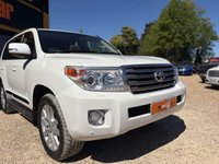 USED 2015 15 TOYOTA LAND CRUISER 4.5 D-4D V8 SUV 5dr Diesel Auto 4WD Euro 5 (268 ps) ICE (IN CAR ENTERTAINMENT) + SAT NAV + FULL BEIGE LEATHER SEATS + PRIVACY GLASS + SIDE STEPS + ALLOY WHEELS + SUNROOF + 2 KEYS + KING OF 4X4S + PEARLESCENT WHITE  + FULL SERVICE HISTORY + DAB RADIO + 7 SEATS + 2 KEYS + FINANCE AVAILABLE