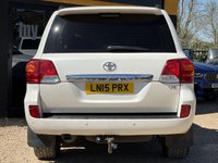 USED 2015 15 TOYOTA LAND CRUISER 4.5 D-4D V8 SUV 5dr Diesel Auto 4WD Euro 5 (268 ps) ICE (IN CAR ENTERTAINMENT) + SAT NAV + FULL BEIGE LEATHER SEATS + PRIVACY GLASS + SIDE STEPS + ALLOY WHEELS + SUNROOF + 2 KEYS + KING OF 4X4S + PEARLESCENT WHITE  + FULL SERVICE HISTORY + DAB RADIO + 7 SEATS + 2 KEYS + FINANCE AVAILABLE