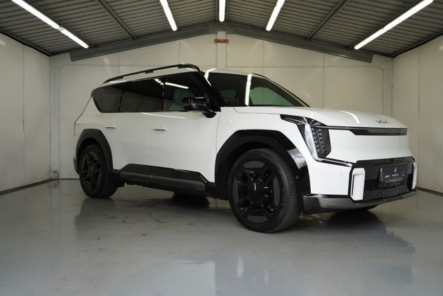 View our Kia Ev9 99.8kWh Air SUV 5dr Electric Auto RWD (200 bhp)