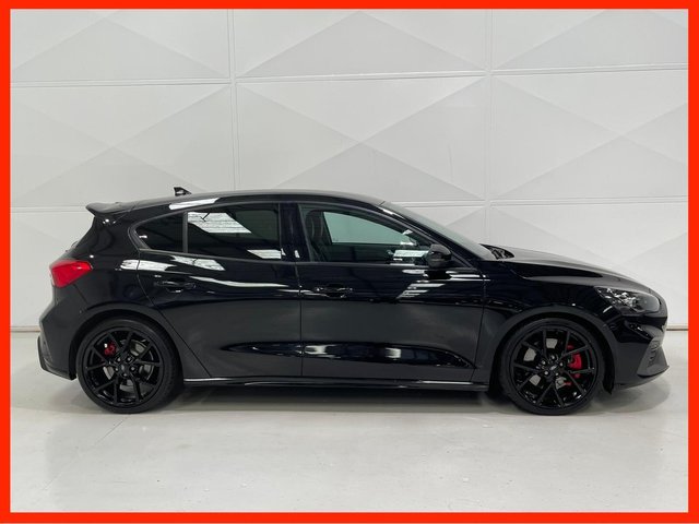 View our FORD FOCUS