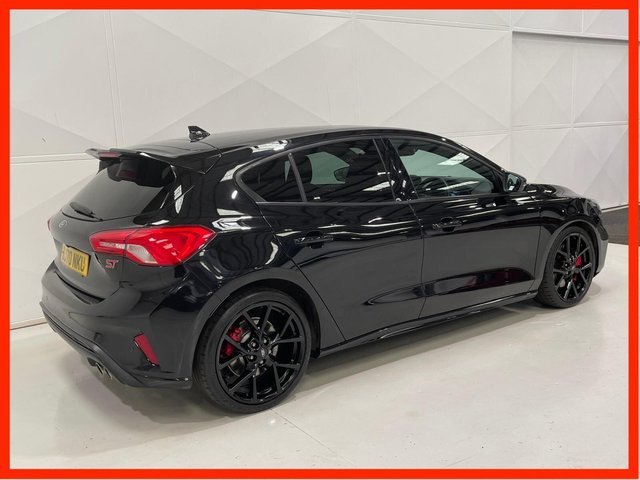 View our FORD FOCUS