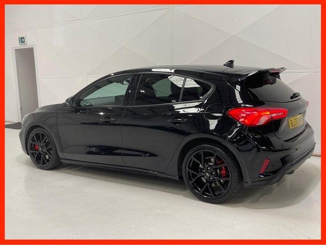 View our FORD FOCUS
