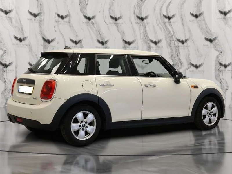 2015 MINI Hatch in white — photo 8 of 11