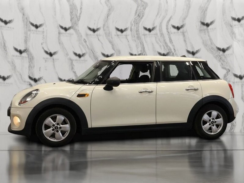2015 MINI Hatch in white — photo 10 of 11