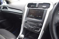 USED 2015 65 FORD MONDEO 2.0 TDCi Zetec Hatchback 5dr Diesel Manual Euro 6 (s/s) (150 ps) **Parking Sensors, Navigation**
