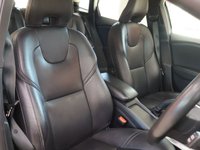 USED 2017 17 VOLVO V40 2.0 T2 Inscription Hatchback 5dr Petrol Manual Euro 6 (s/s) (122 ps) Quality & Best value Assured