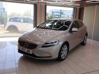 USED 2017 17 VOLVO V40 2.0 T2 Inscription Hatchback 5dr Petrol Manual Euro 6 (s/s) (122 ps) Quality & Best value Assured